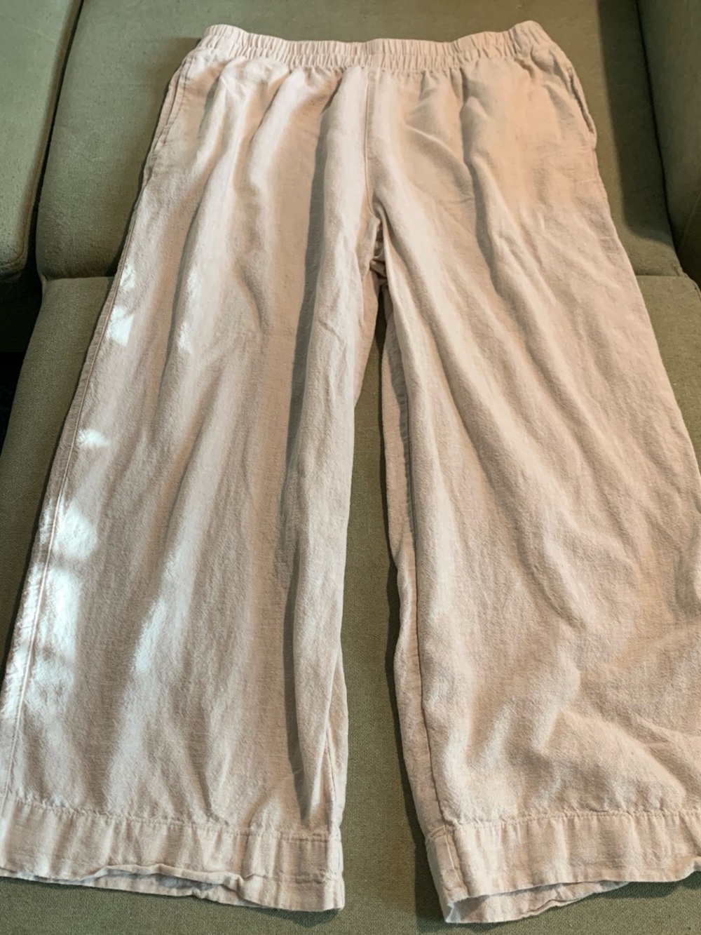 Old Navy Wide Leg Pants in Light Beige
